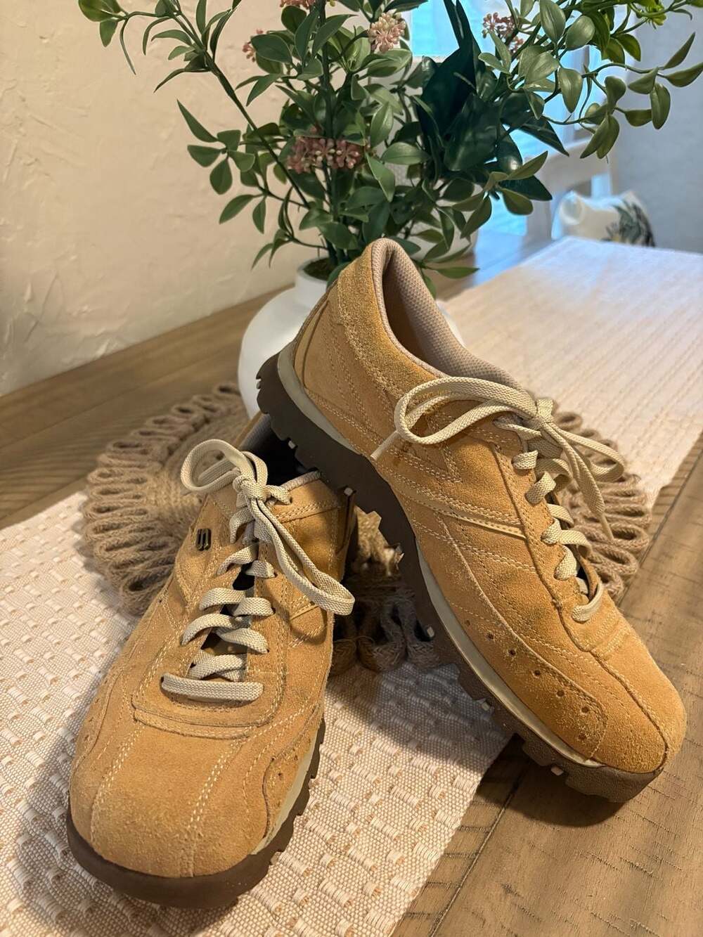 Skechers Grand Jams Mens Tan Suede Hiking Sneakers Shoes 99364